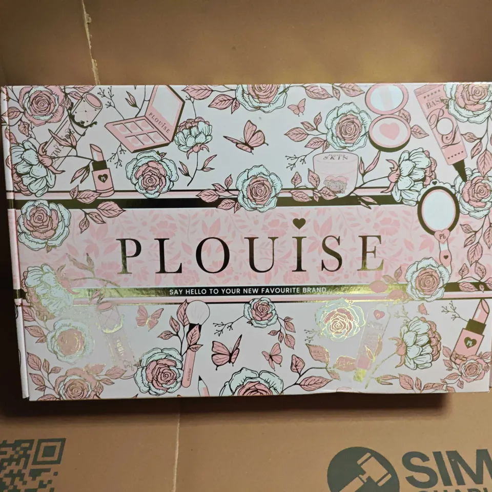 SEALED PLOUISE COSMETICS BOX SET