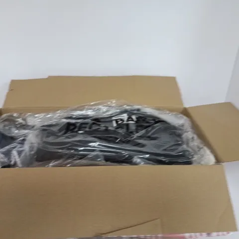 BOX OF APPROXIMATELY 20 ASSORTED CLOTHING ITEMS TO INCLUDE: FLEECE SWEATSHIRT