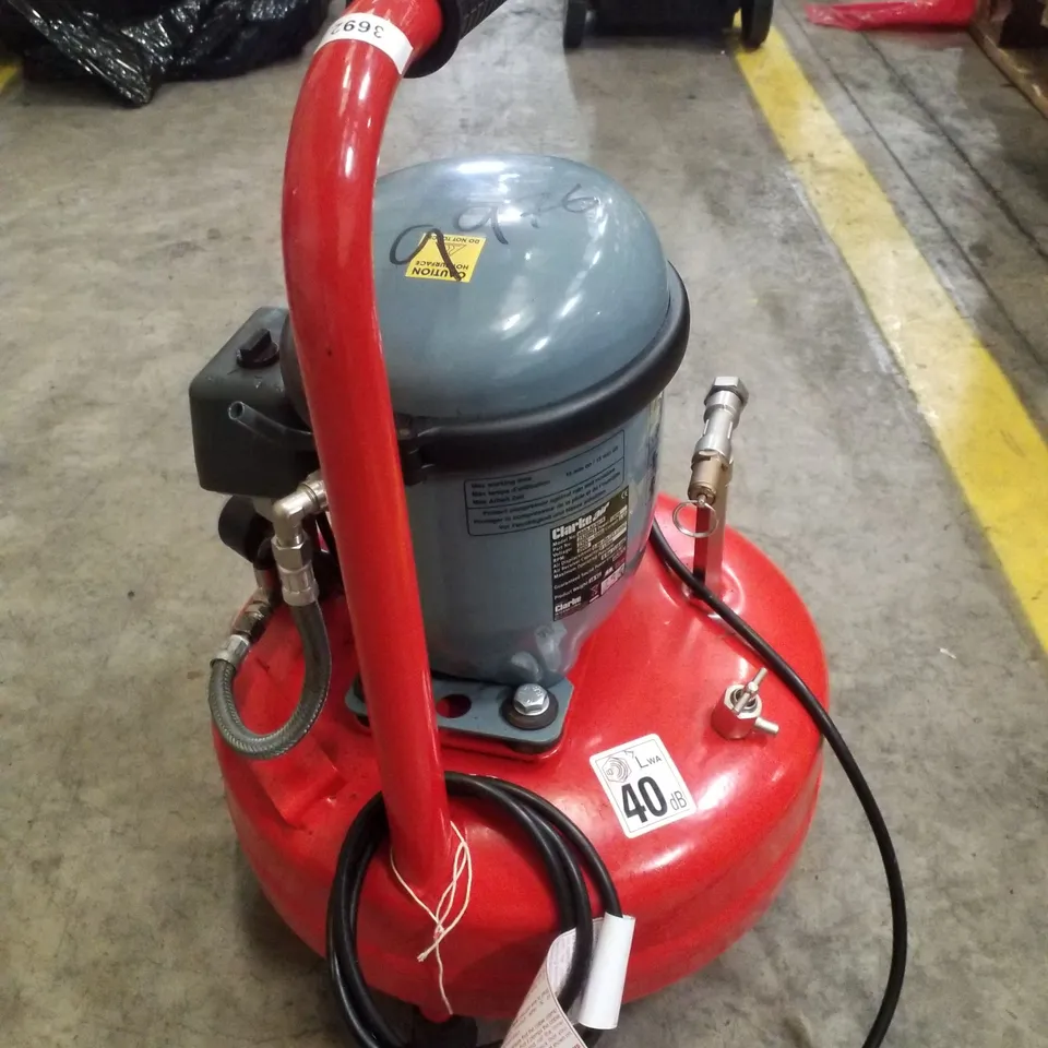 CLARKE SHHH AIR 30/9 0.88CFM 9 LITRE 0.3HP QUIET RUN COMPRESSOR (230V)
