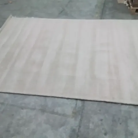 QUALITY DESIGNER AREA RUG - APPROXIMATELY 290X200CM