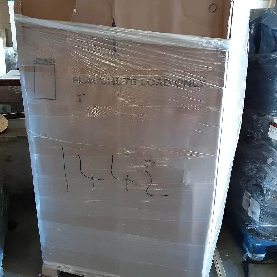 PALLET OF ASSORTED PRODUCTS INCLUDING ELLIPTICAL PEDAL EXERCISER, AURORA ARCHERY SET, KIDS SCOOTER, E&WOMA KEYBOARD AND MOUSE SET, SCREEN PROTECTOR, BOXWOOD HEDGE