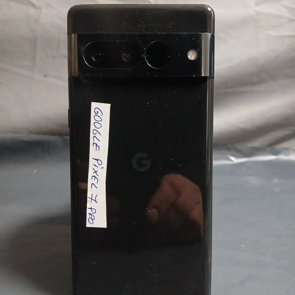 GOOGLE PIXEL 7 PRO – BLACK, CRACKED SCREEN