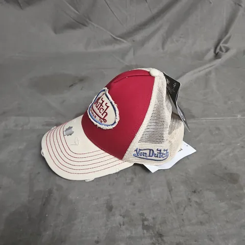 VON DUTCH TRUCKER KALMAR CAP IN STONE/RED ONE SIZE