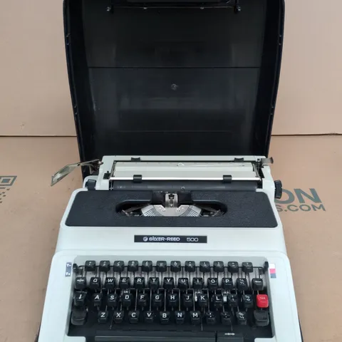 SILVER-REED 500 PORTABLE TYPEWRITER WITH CASE