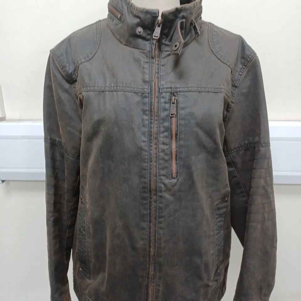 MANTARAY WAXED ZIP THROUGH JACKET IN BROWN SIZE M