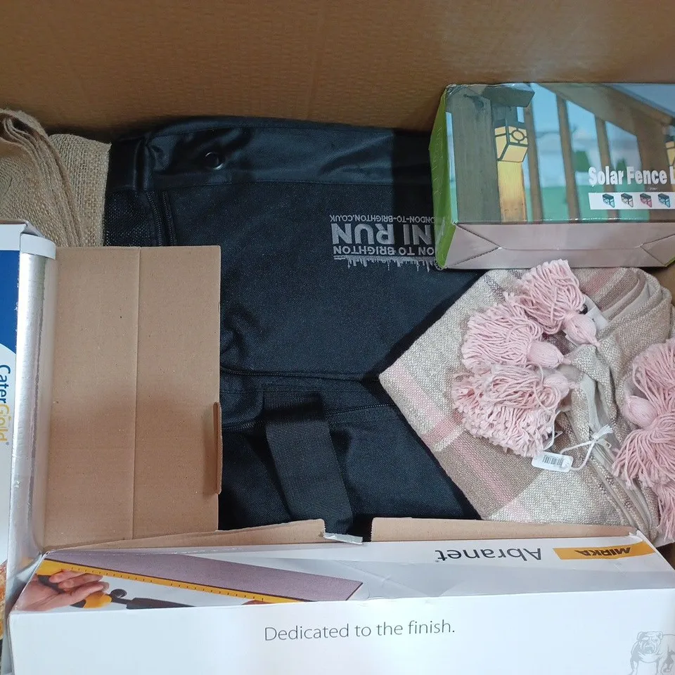 BOX OF APPROXIMATELY 20 ASSORTED HOUSEHOLD ITEMS TO INCLUDE INTERPET THREE MONTH SERVICE PACK, THE POSTURE PRO, PHOTO FRAME IN GOLD EFFECT, ETC