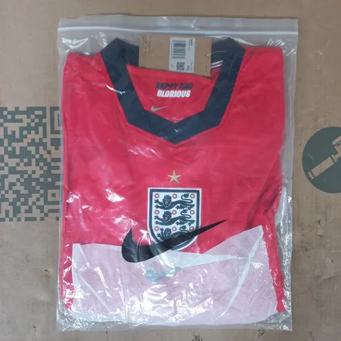 BAGGED NIKE ENGLAND AWAY FOOTBALL JERSEY IN RED SIZE 2XL