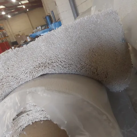 ROLL OF QUALITY FIRST IMPRESSIONS CLEAN CUT CARPET - APPROXIMATELY 3.8 x 5m