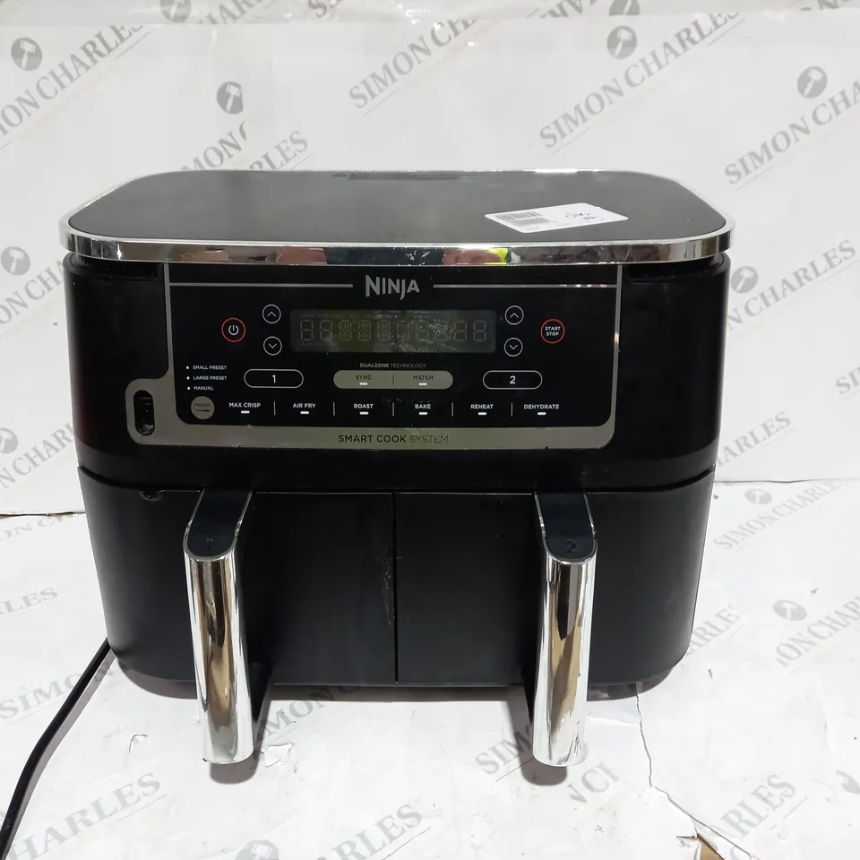 BOXED NINJA FOODI MAX DUAL ZONE AIR FRYER
