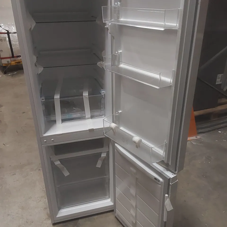 LOGIK LFC50W23 60/40 FRIDGE FREEZER - WHITE