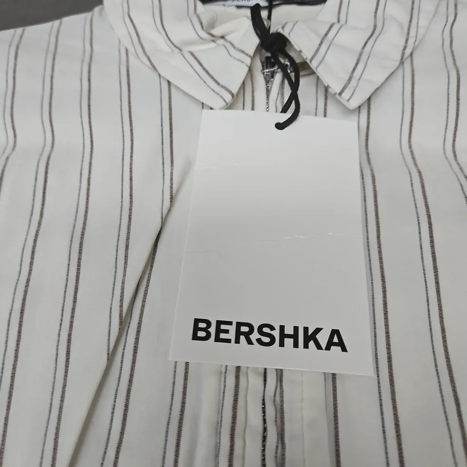 BERSHKA WOMEN'S STRIPED SHIRT – WHITE WITH BLACK STRIPES, SHORT SLEEVE, COLLAR, SIZE S