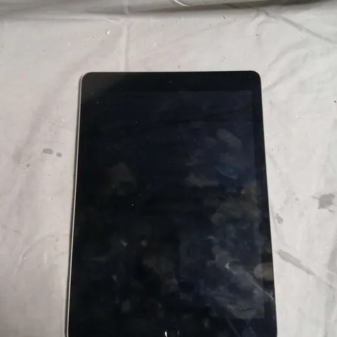 APPLE IPAD PRO TABLET - A1673