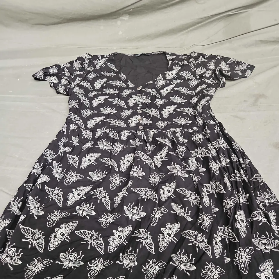DISTURBIA V NECK PATTERN DRESS - SIZE 14