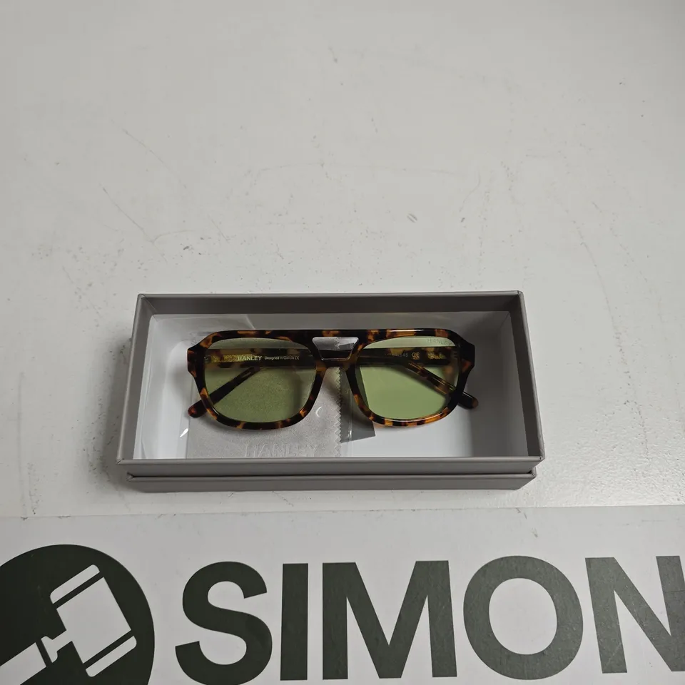 HANLEY SUNGLASSES – TORTOISESHELL FRAME, BOXED