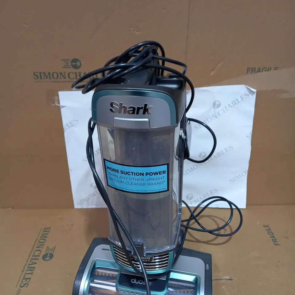 SHARK UPRIGHT VACUUM W/ DUO CLEAN TRUE PET & POWERED LIFTAWAY