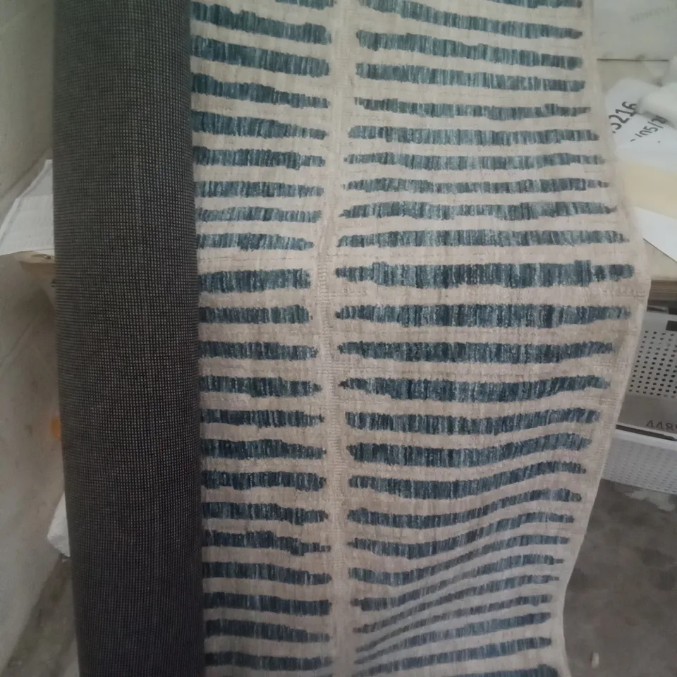 NUEVA MACHINE WOVEN BLUE/CREAM RUG 160X230CM