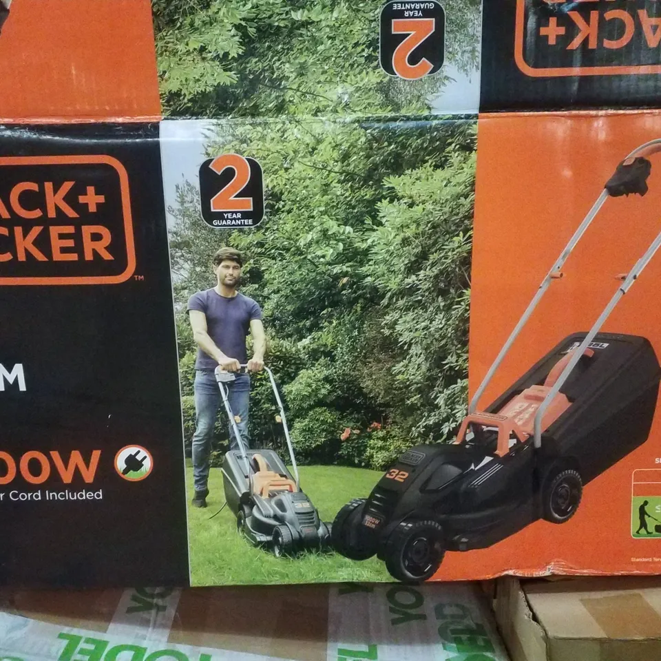 BOXED BLACK + DECKER 32CM ROTARY LAWN MOWER 1000W 