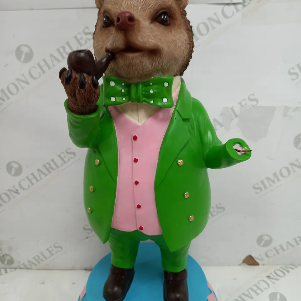 BOXED ENCHANTED GARDEN BY GARDEN REFLECTIONS LED HANDSOME HEDGEHOG