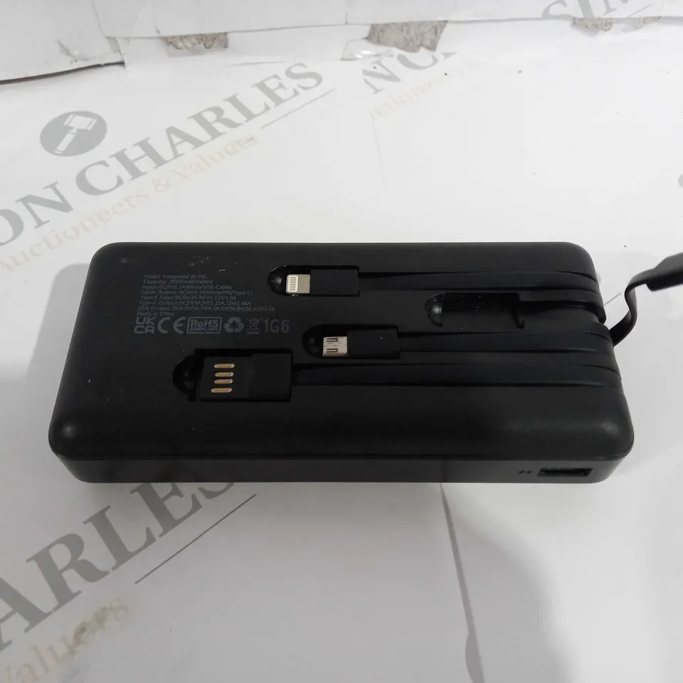 BOXED MIXX INTEGRATED 20 PD POWER BANK W. BUILT-IN CABLES