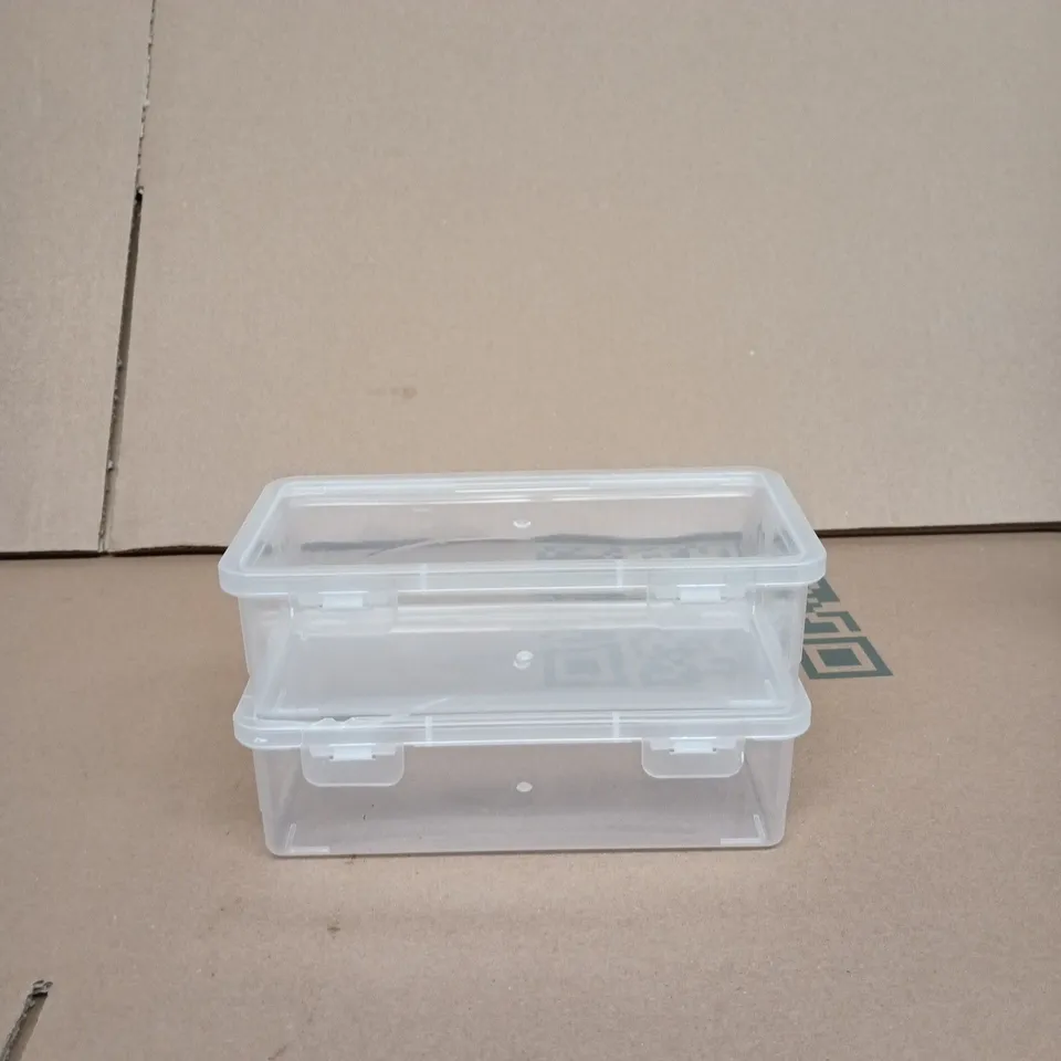 BOX OF APPROXIMATELY 10 ASSORTED GOODS INCLUDING PLASTIC BOXES, NUMBER 2 LAMP AND PLASTIC SIGNS