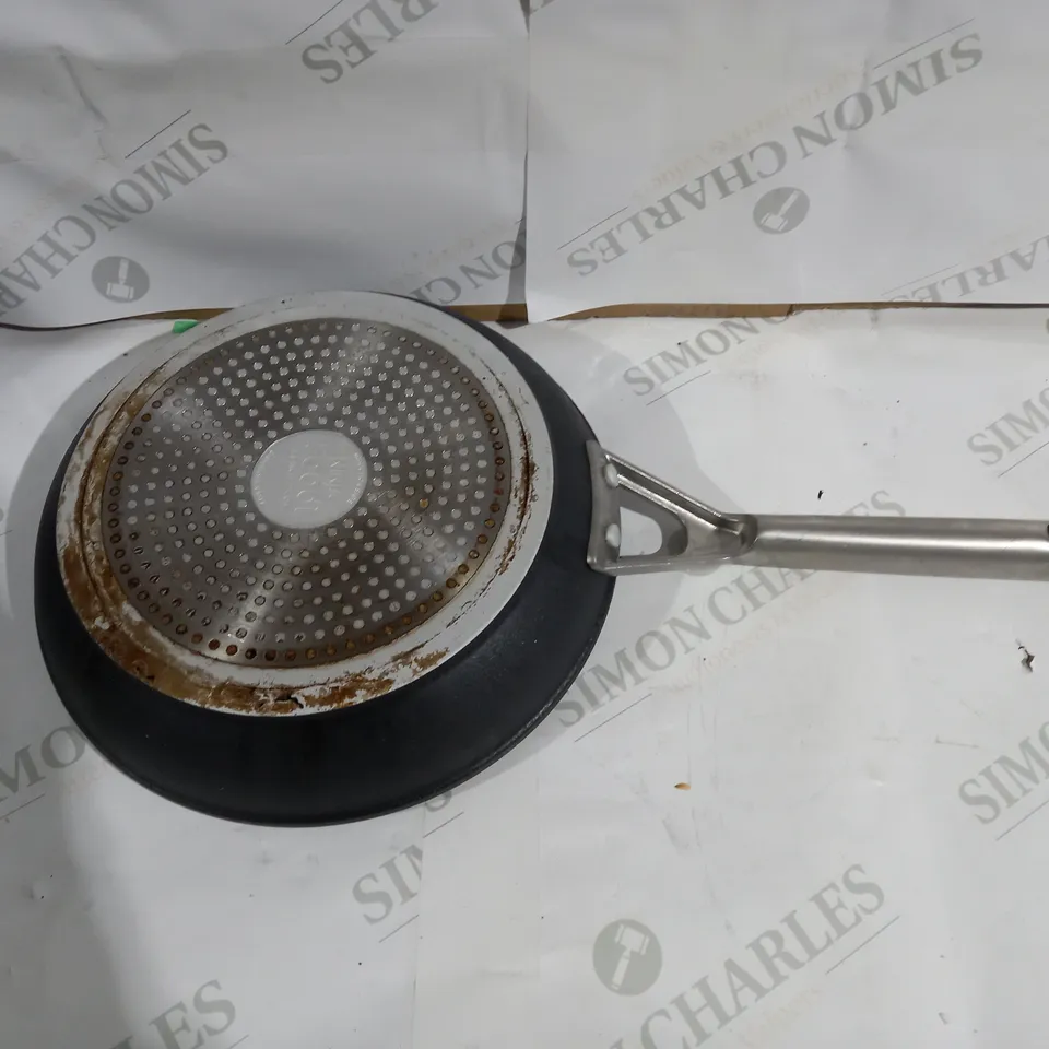  NINJA SET OF 24CM & 30CM HARD ANODISED NON STICK FRYING PANS
