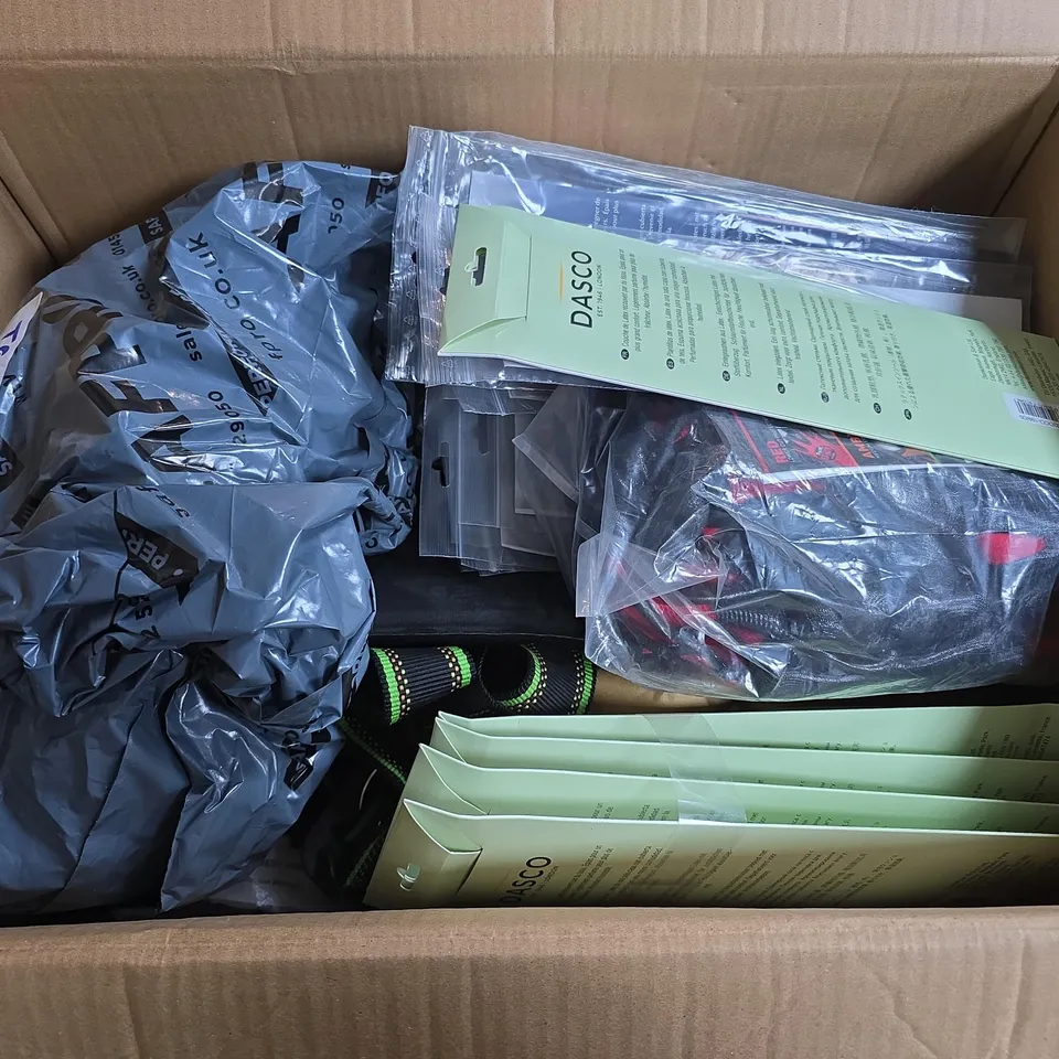 BOX OF ASSORTED SAFETY EQUIPMENT 