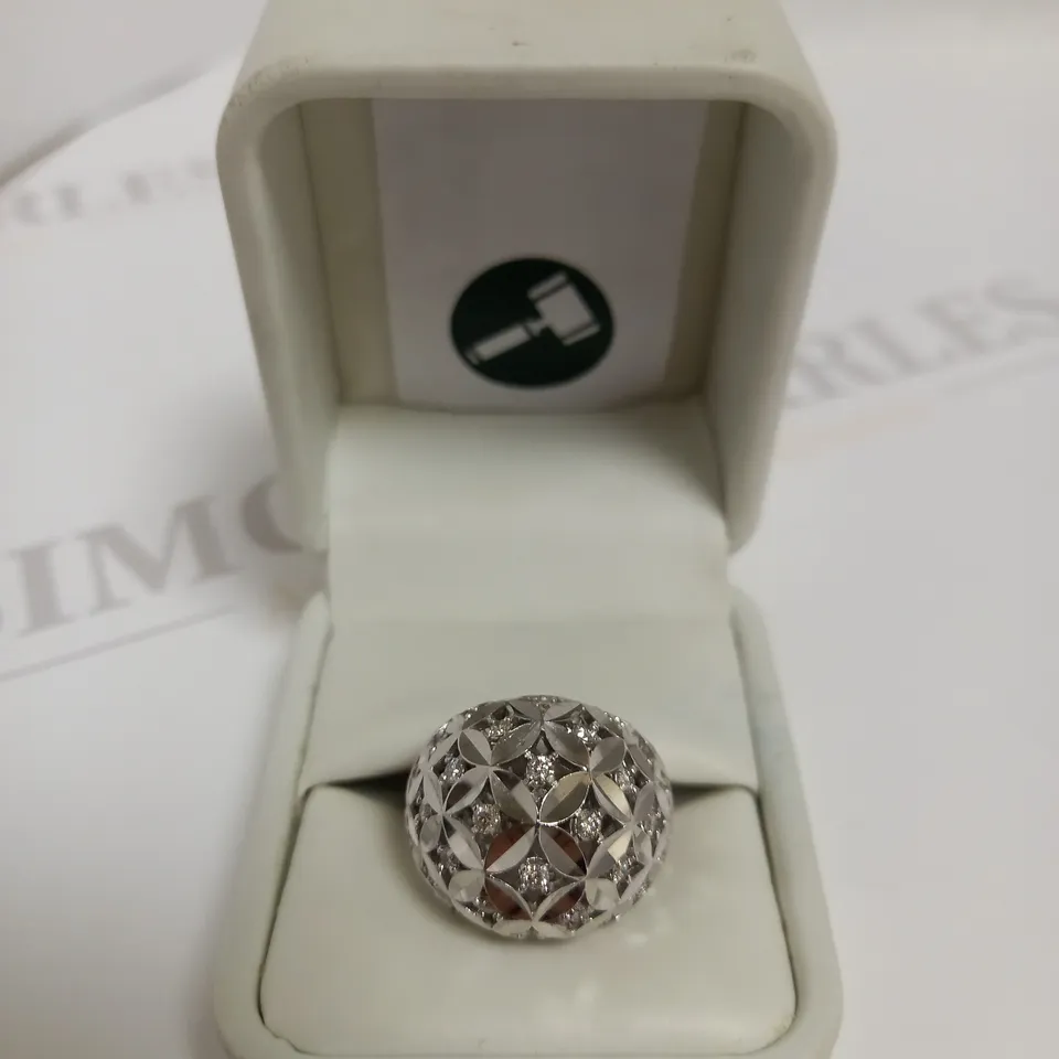 DESIGNER 18CT WHITE GOLD DIAMOND SET DRESS RING