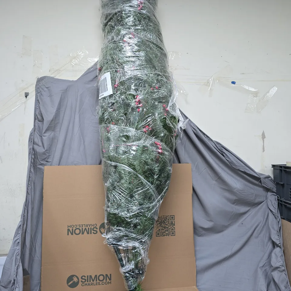 PRE LIT UNBOXED FAUX BERRY CHRISTMAS TREE (SIZE UNSPECIFIED)