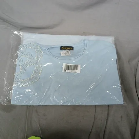 FRANK USHER LIGHT BLUE T‑SHIRT WITH PEARL EMBELLISHMENT – UK S (SM)