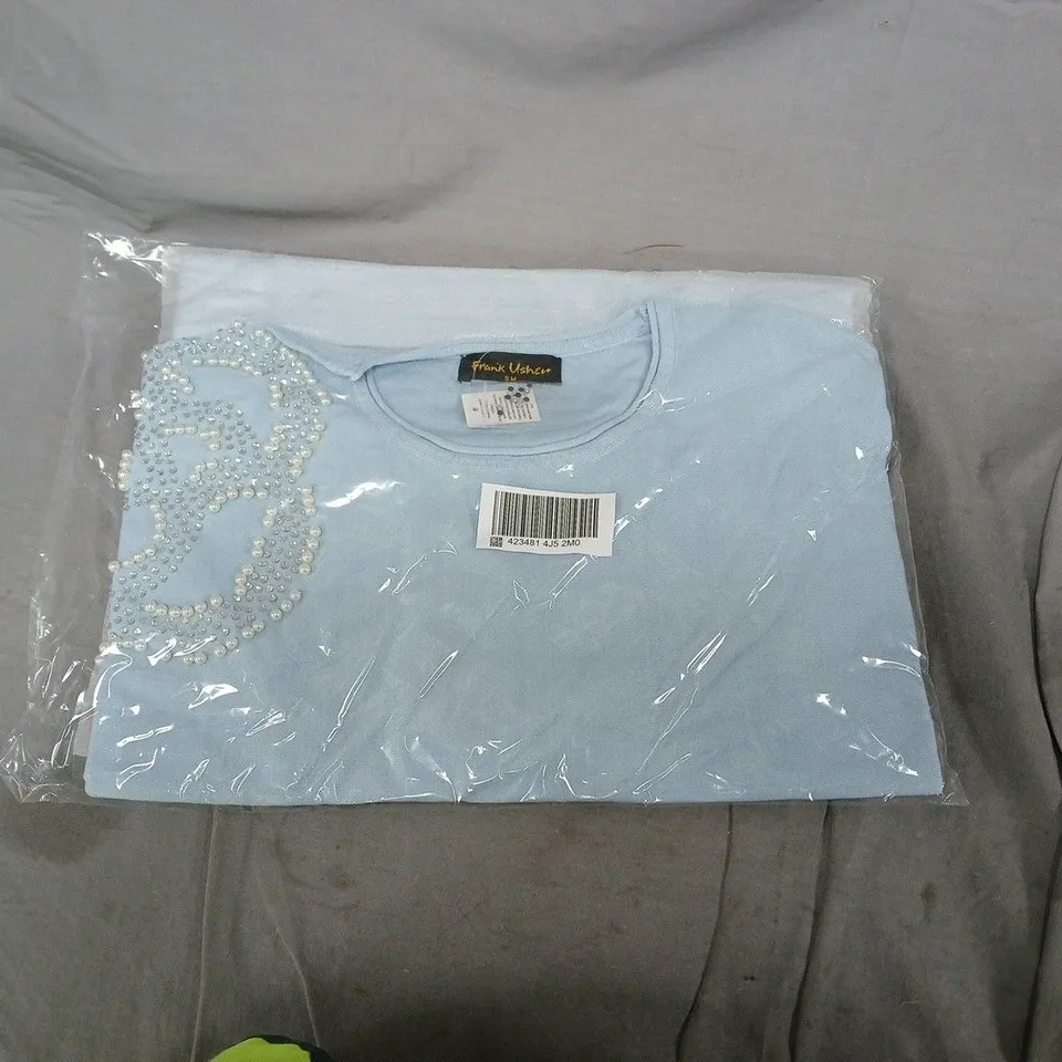 FRANK USHER LIGHT BLUE T‑SHIRT WITH PEARL EMBELLISHMENT – UK S (SM)