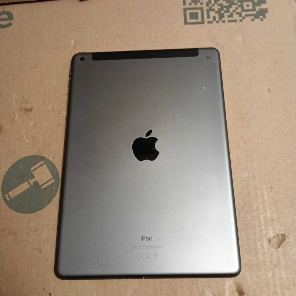 UNBOXED APPLE IPAD 8TH GENERATION 10.2" 32GB – SILVER BACK