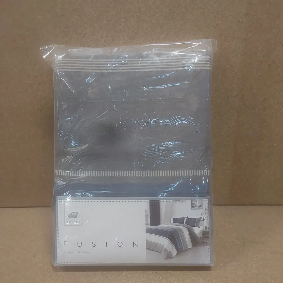 BRAND NEW SEALED FUSION BETLEY DUVET SET - BLUE // SIZE: DOUBLE