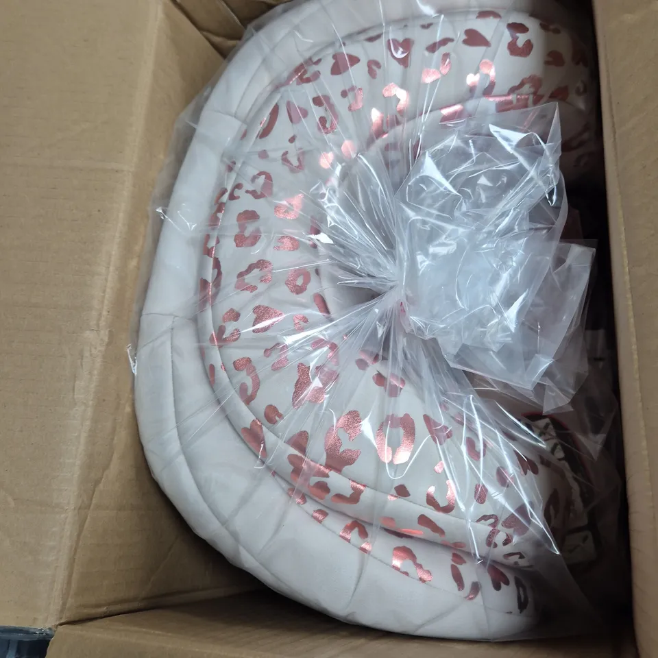 MY BABIIE ISIZE BLUSH LEOPARD CAR SEAT (100-150CM)