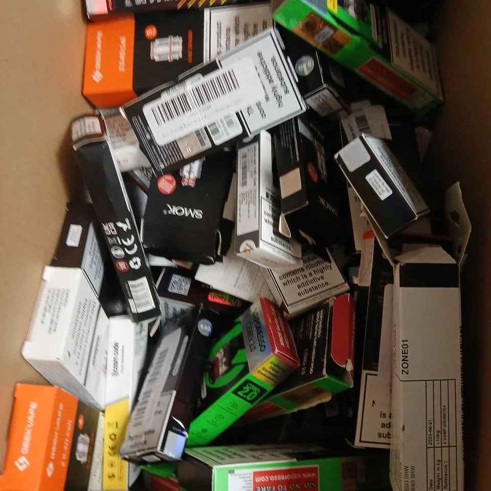 APPROXIMATELY 15 ASSORTED E-CIG PRODUCTS AND ACCESSORIES TO INCLUDE SMOK, GEEKVAPE, ASPIRE ETC 