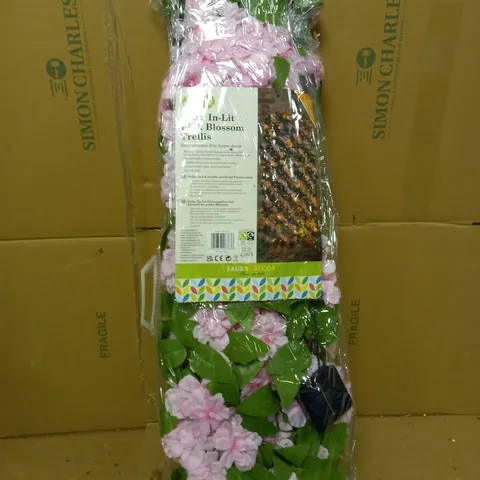 50 LED SOLAR IN-LIT PINK BLOSSOM TRELLS