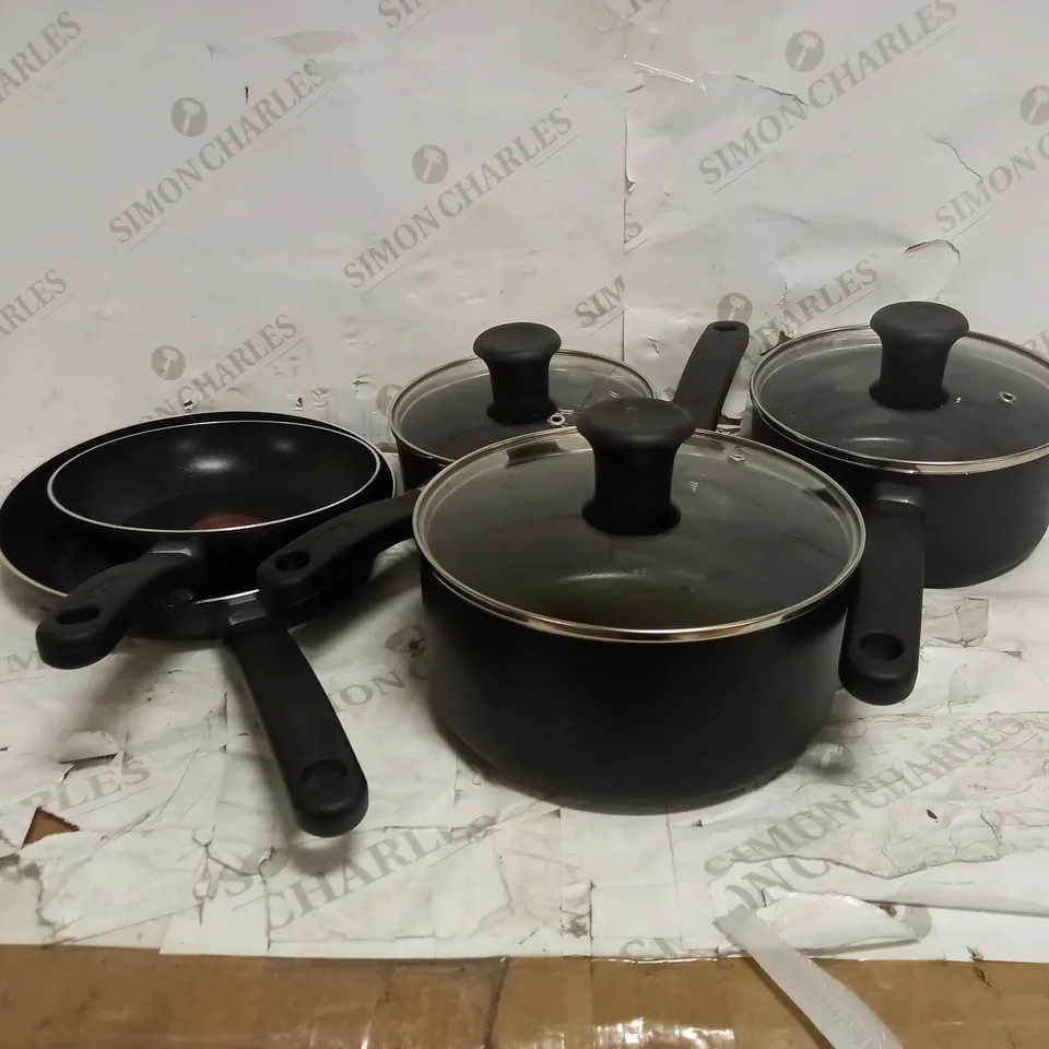 TEFAL ESSENTIAL COOKWARE SET