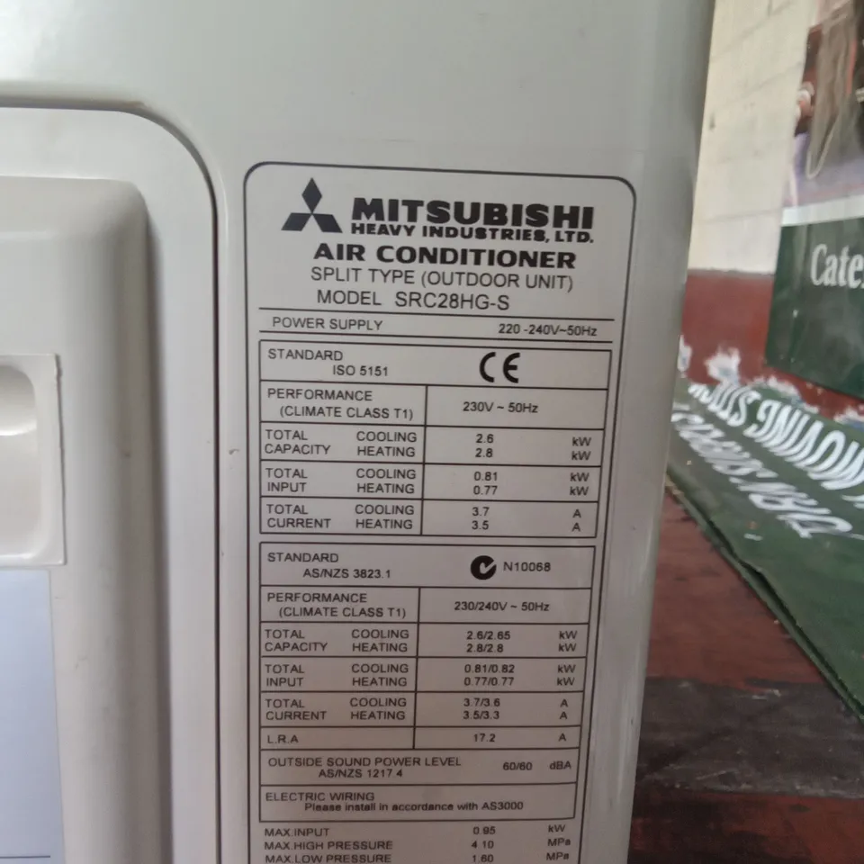 MITSUBISHI AIR CONDITIONING UNIT SRC28HG-S