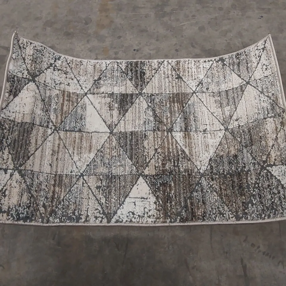 BRAND NEW PACO HOME HARNUBA AREA RUG - BEIGE // SIZE: 60 X 100cm