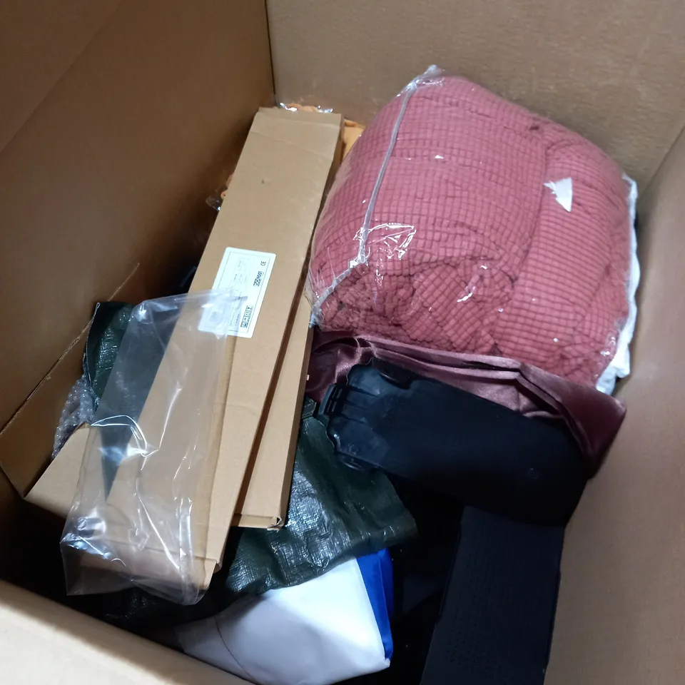BOX OF PRODUCTS APPROXIMATELY 20 TO INCLUDE CAMPING SPIKES, HOLDBACKS, FLAG ETC