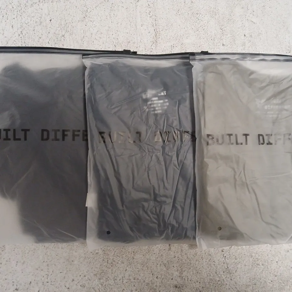 SET OF APPROXIMATELY 10 ASSORTED BUILT DIFFERENT T-SHIRTS/SHIRTS IN VARIOUS COLOURS AND SIZES