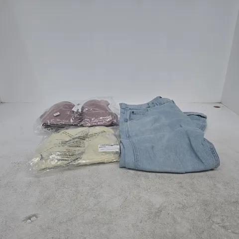 BOX OF APPROXIMATELY 28 ASSORTED CLOTHING ITEMS TO INCLUDE JEANS, BRAS ETC