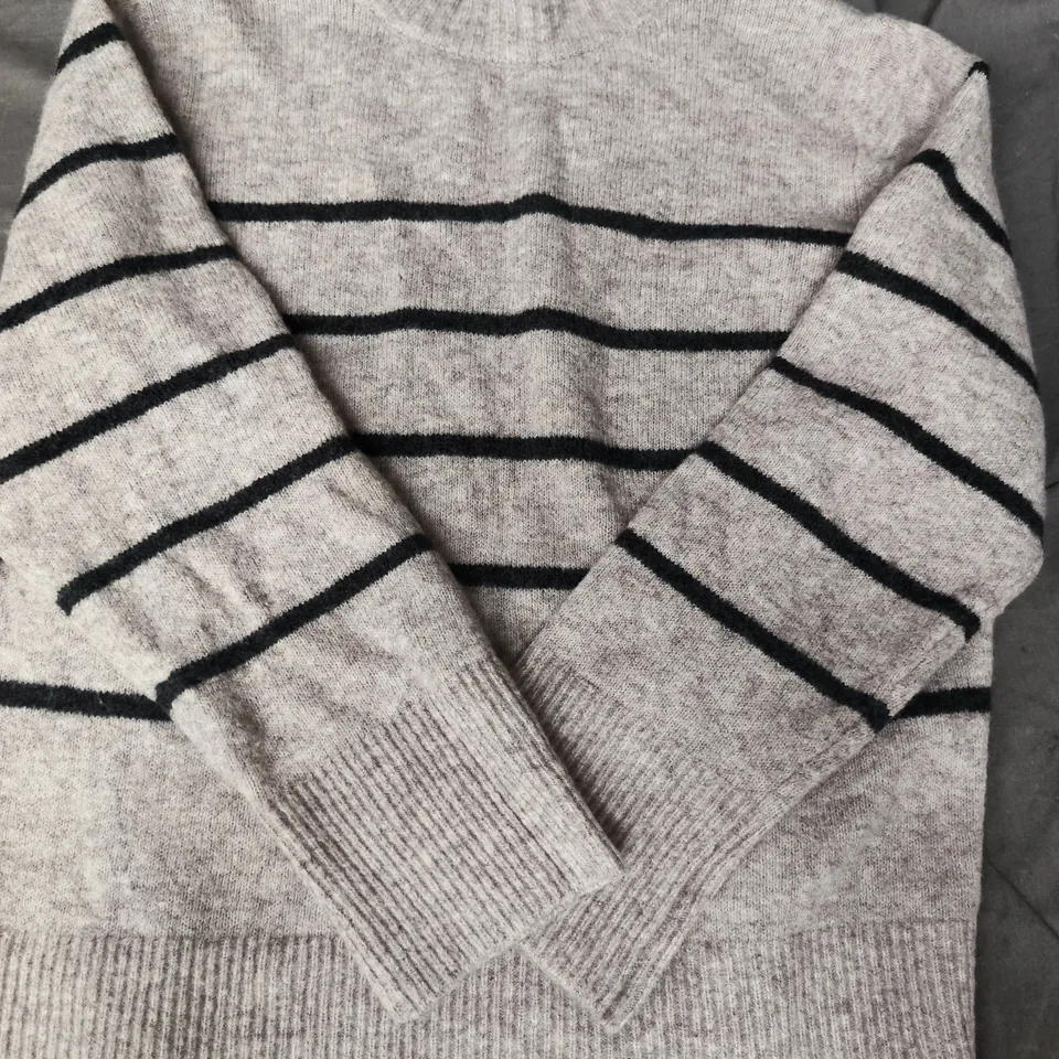 VERO MODA LONG SLEEVE STRIPE JUMPER IN OATMEAL/BLACK SIZE MEDIUM