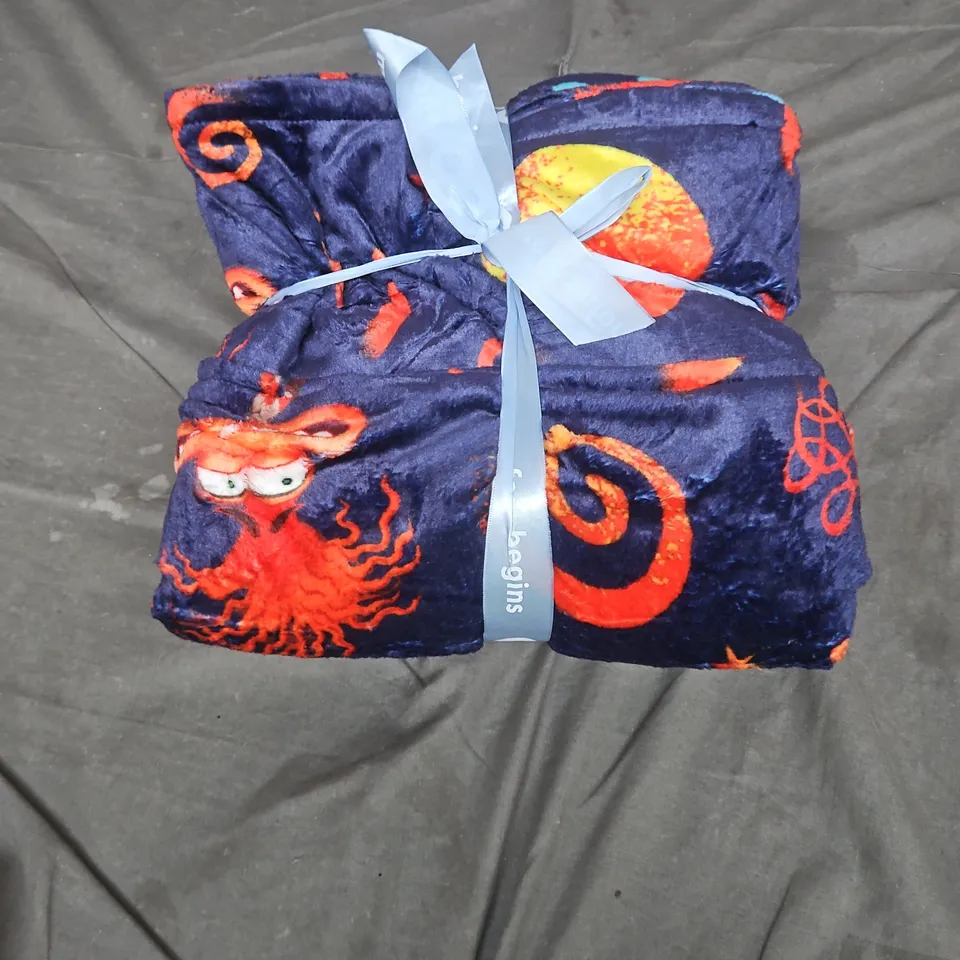 SOFT PLUSH KIDS BLANKET – NAVY WITH ORANGE PATTERN