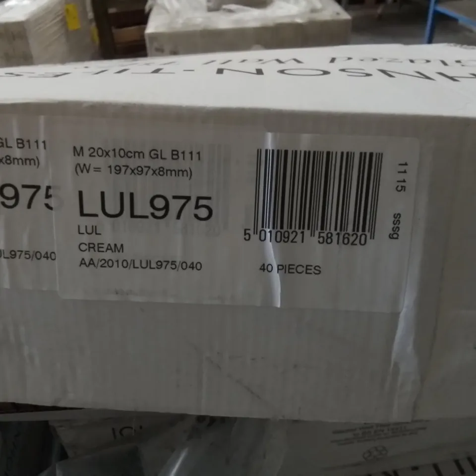 PALLET TO CONTAIN APPROX 84 X PACKS OF JOHNSON BRAND NEW CREAM GLAZED WALL TILES - 40 TILES PER PACK // TILE SIZE: 197 X 97 X 8mm