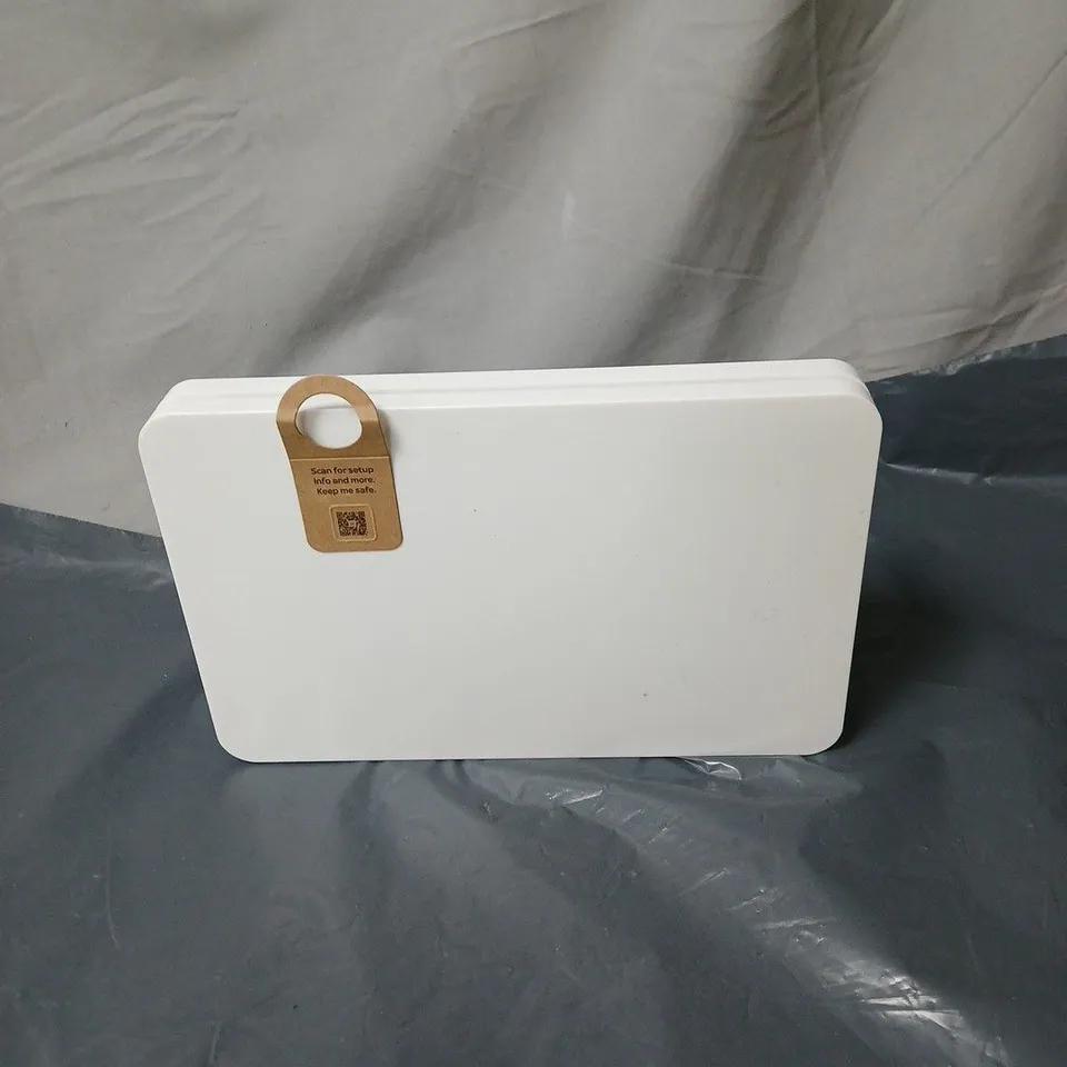 SKY BROADBAND ROUTER – WHITE WIRELESS ROUTER (UK)