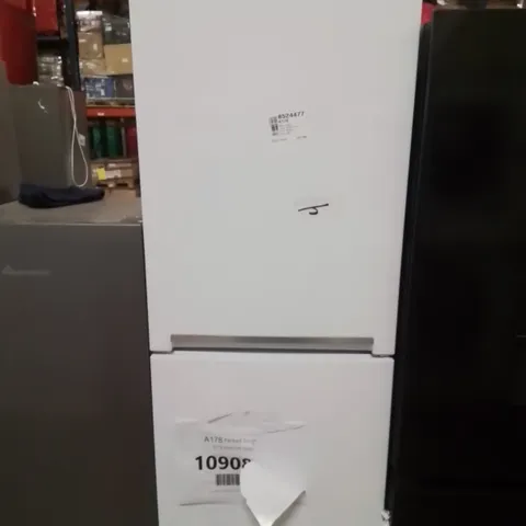 BEKO FREESTANDING FRIDGE FREEZER IN WHITE CFG4501W - UNPROCESSED RAW RETURN