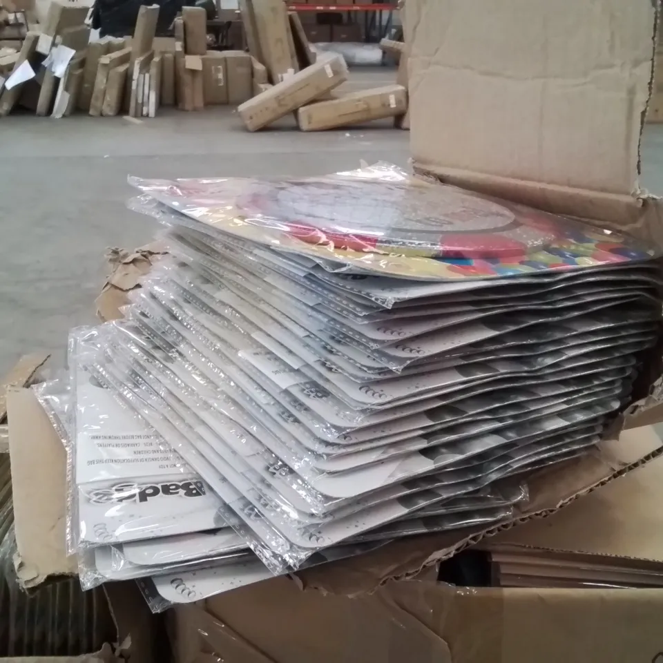 BOX CONTAINING A LARGE QUANTITY OF BRAND NEW JUMBO BIRTHDAY BADGES