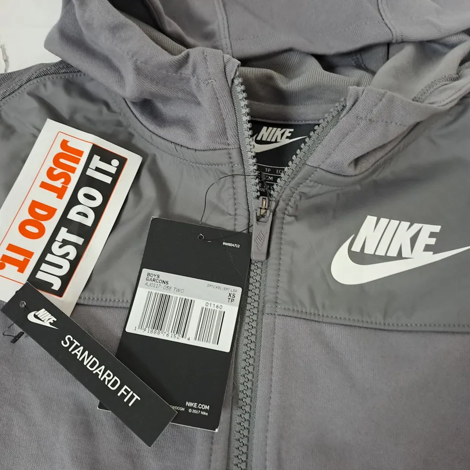 NIKE BOYS GREY ZIP THROUGH HOODIE - XS