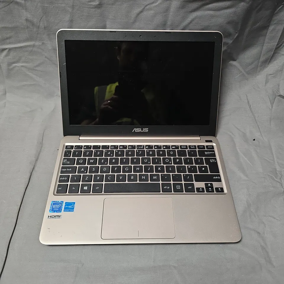 ASUS E200H NOTEBOOK PC – 11.6-INCH NETBOOK