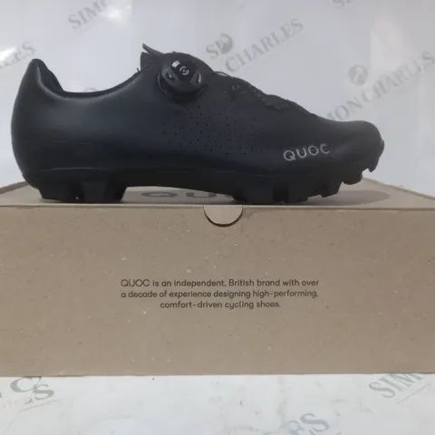 BOXED PAIR OF QUOC ESCAPE MTB SHOES IN BLACK EU SIZE 41
